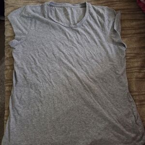 Universal Thread Gray Crewneck Tee